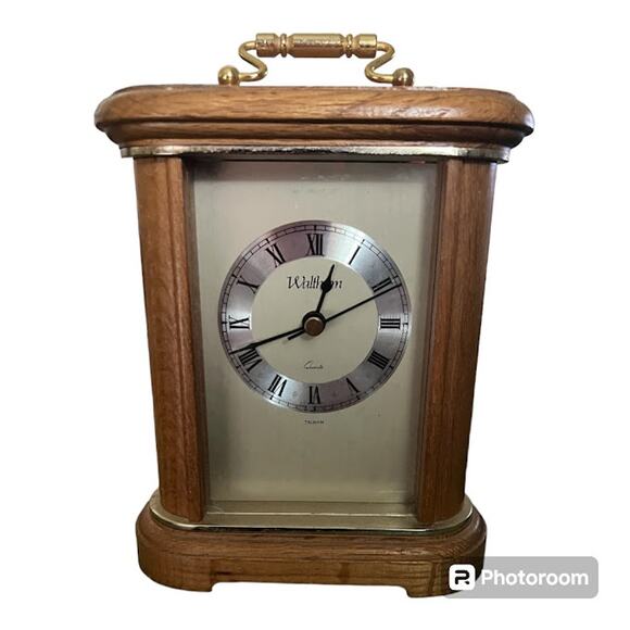 WALTHAM Oak and Gold Tone Battery Operated Desk or Mantel Quartz Clock - Picture 1 of 5